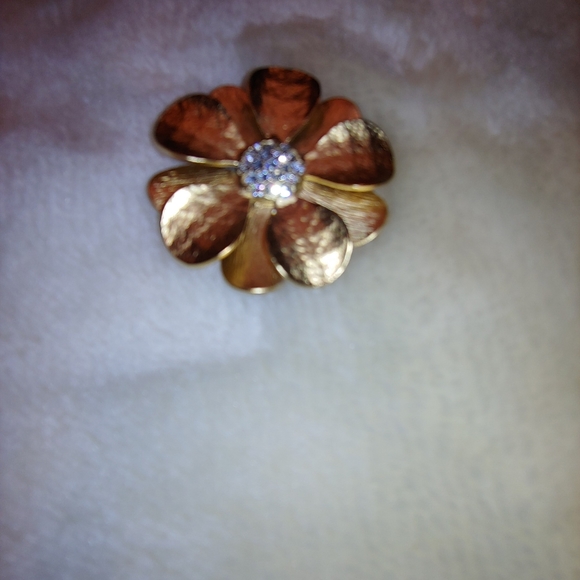 Vintage Gold-tone & Crystal Double Petal Flower Brooch/Clip-on Pendant 2" - Picture 7 of 9